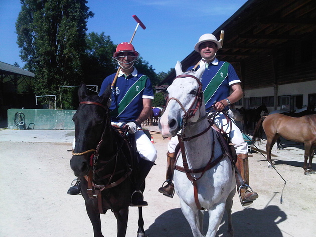 P. Iseux and M. El Sohl supporting the new VA Polos